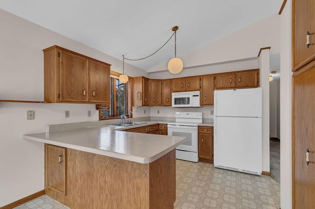 302 N Hickory Street, Royalton, MN 56373