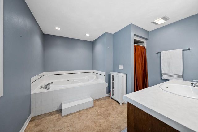 4401 N HAYMEADOW AVENUE, Appleton, WI 54913