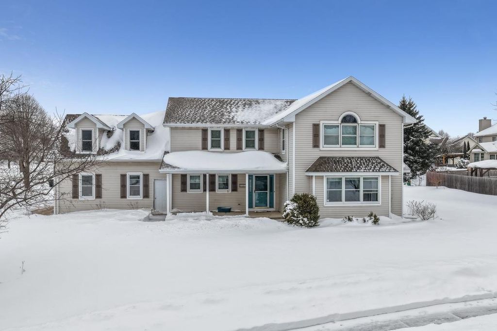 4401 N HAYMEADOW AVENUE, Appleton, WI 54913