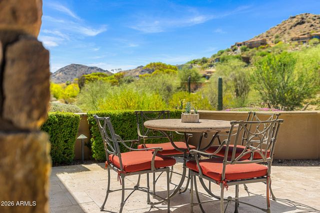 4602 E MOCKINGBIRD Lane, Paradise Valley, AZ 85253