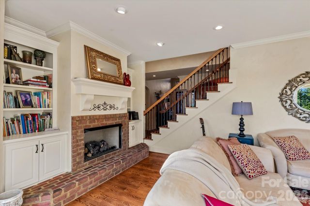 368 Players Ridge Road, Hickory, NC 28601