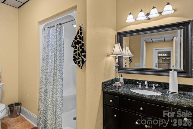 368 Players Ridge Road, Hickory, NC 28601