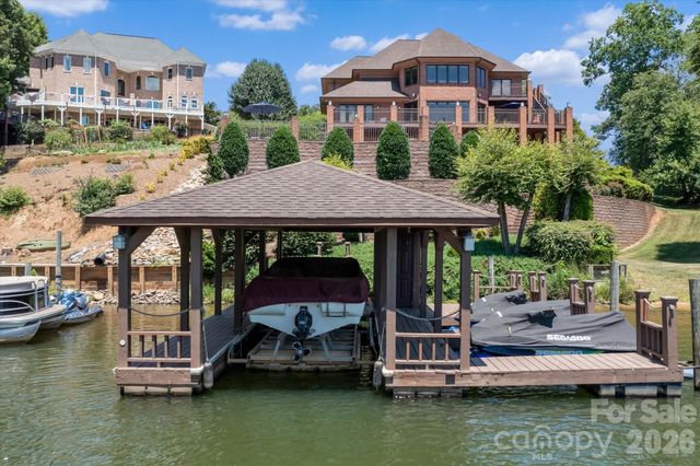 368 Players Ridge Road, Hickory, NC 28601