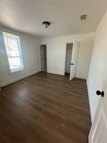 1802 Up The Grove Street, Greenville, TX 75401