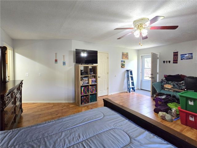 1511 County Road 617, Green Forest, AR 72638