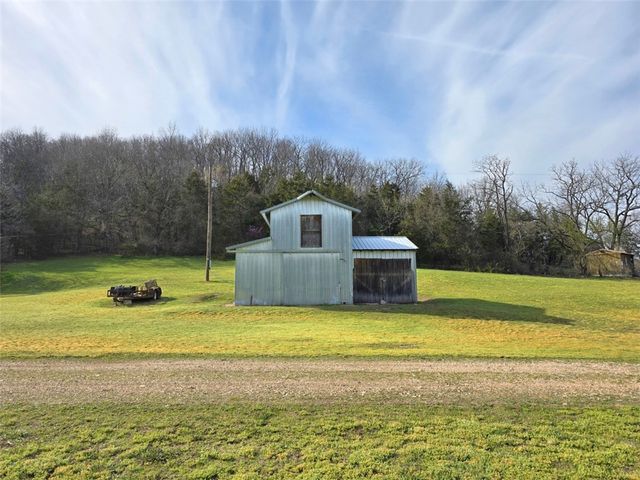 1511 County Road 617, Green Forest, AR 72638