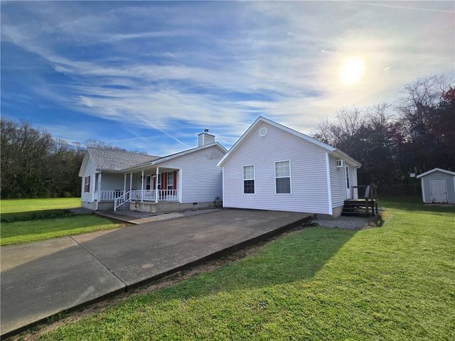 1511 County Road 617, Green Forest, AR 72638