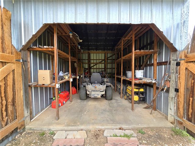 1511 County Road 617, Green Forest, AR 72638