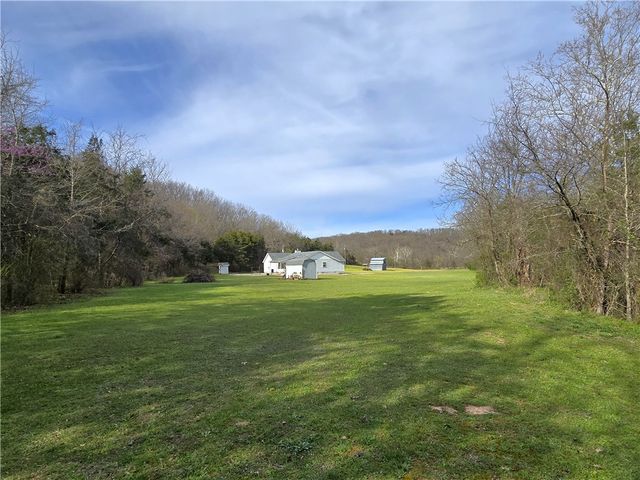 1511 County Road 617, Green Forest, AR 72638