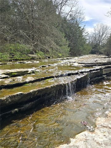 1511 County Road 617, Green Forest, AR 72638