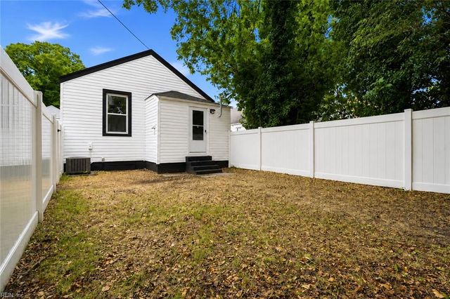 825 W 48th ST, Norfolk, VA 23508