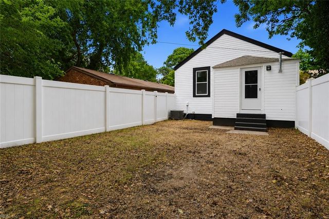 825 W 48th ST, Norfolk, VA 23508