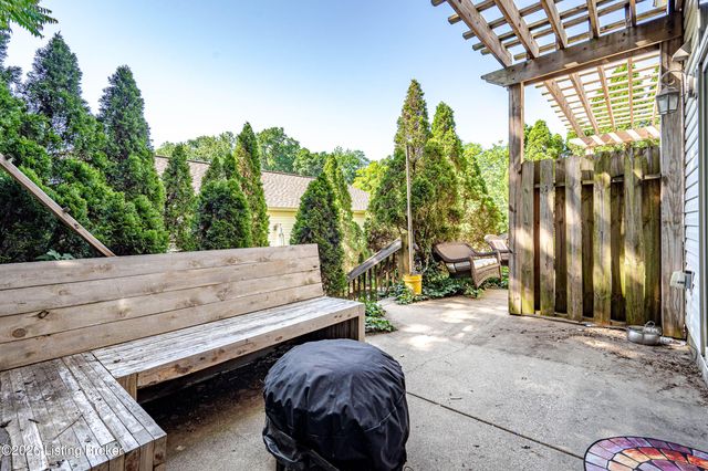 355 Kenilworth Rd, Louisville, KY 40206