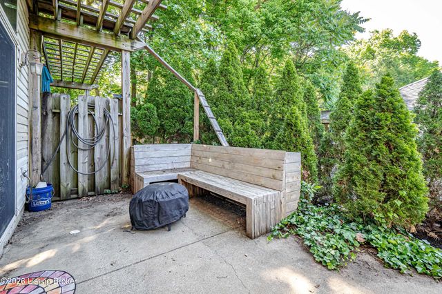 355 Kenilworth Rd, Louisville, KY 40206