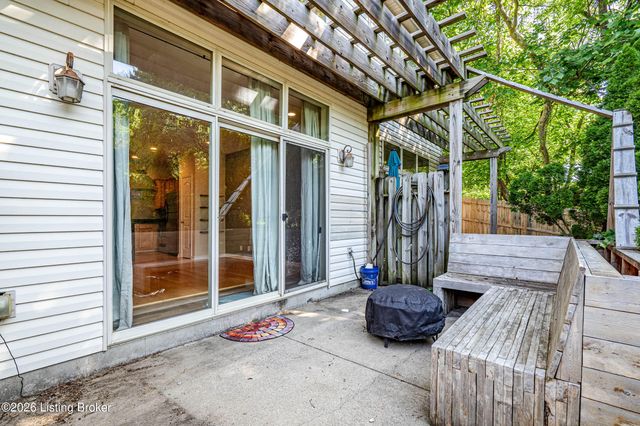 355 Kenilworth Rd, Louisville, KY 40206