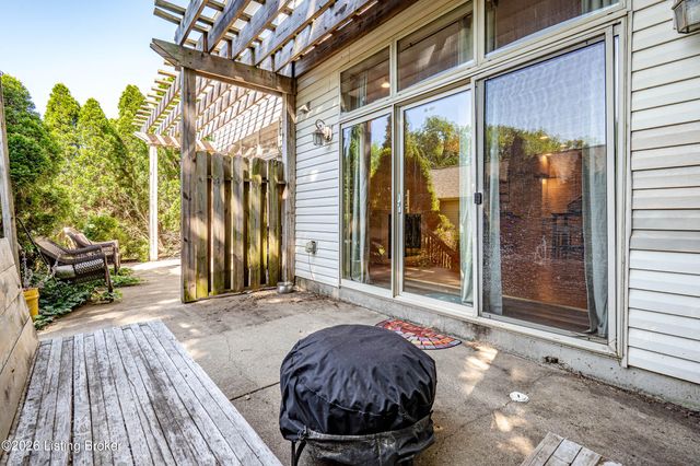 355 Kenilworth Rd, Louisville, KY 40206