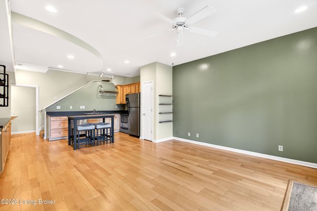 355 Kenilworth Rd, Louisville, KY 40206
