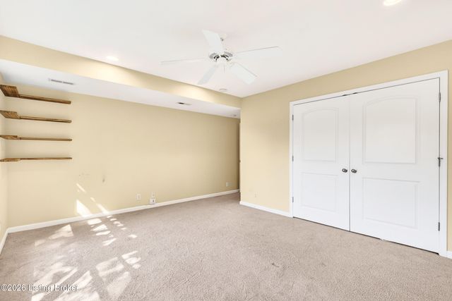 355 Kenilworth Rd, Louisville, KY 40206