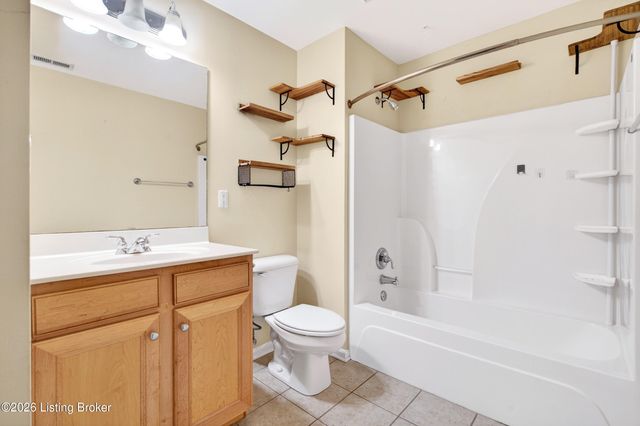 355 Kenilworth Rd, Louisville, KY 40206