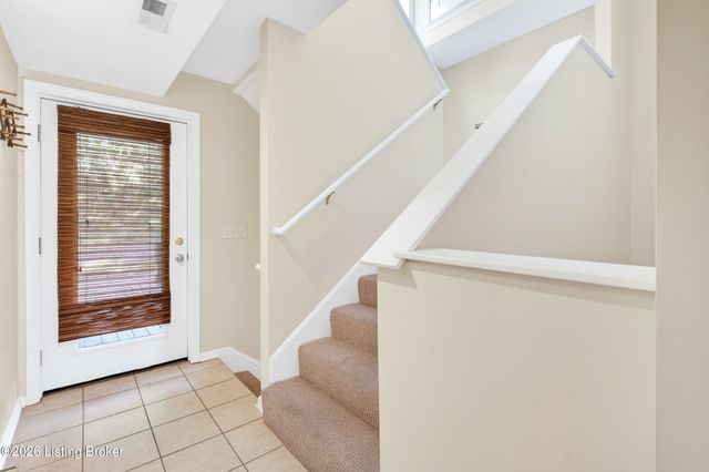 355 Kenilworth Rd, Louisville, KY 40206