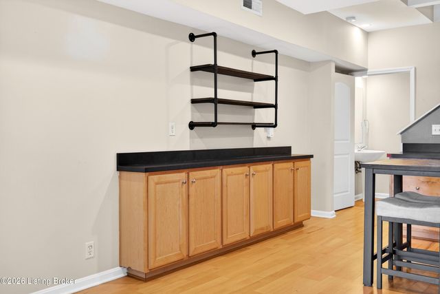 355 Kenilworth Rd, Louisville, KY 40206