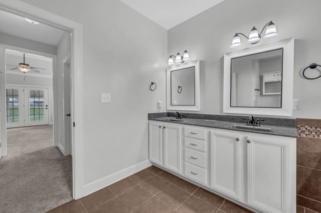 1154 Buggy Cv, Clarksville, TN 37043