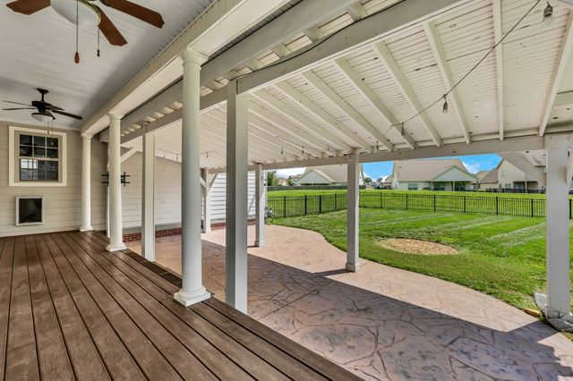 1154 Buggy Cv, Clarksville, TN 37043