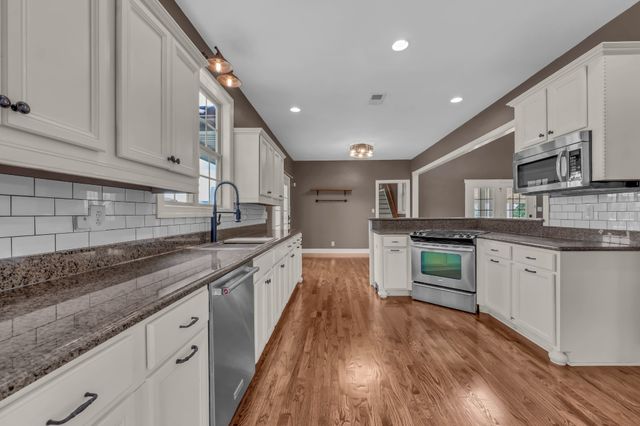 1154 Buggy Cv, Clarksville, TN 37043