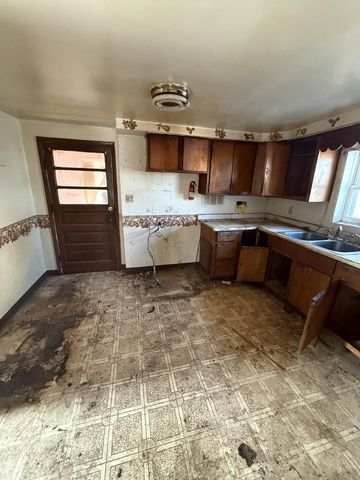 220 S Locust STREET, Janesville, WI 53548