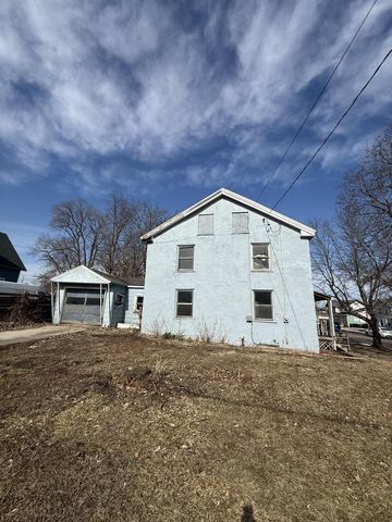 220 S Locust STREET, Janesville, WI 53548