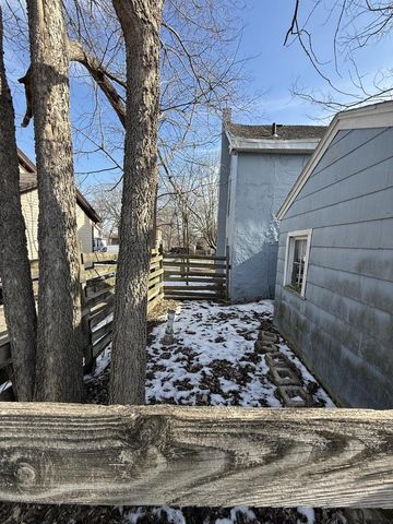 220 S Locust STREET, Janesville, WI 53548