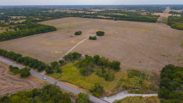 2615 S Houston School Road, Lancaster, TX 75146