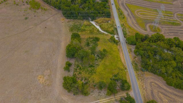 2615 S Houston School Road, Lancaster, TX 75146