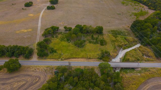2615 S Houston School Road, Lancaster, TX 75146