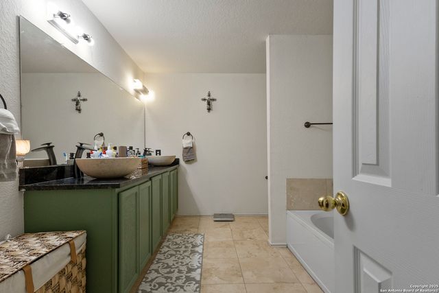 707 Ridingate Farm, San Antonio, TX 78228