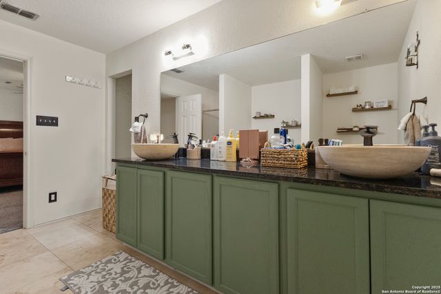 707 Ridingate Farm, San Antonio, TX 78228