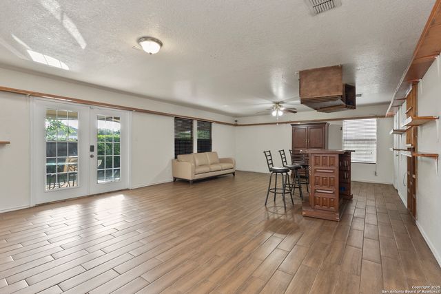 707 Ridingate Farm, San Antonio, TX 78228