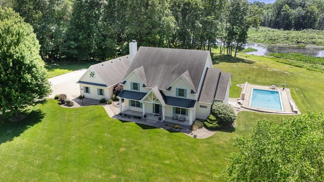 8196 E Walnut Ridge, New Carlisle, IN 46552