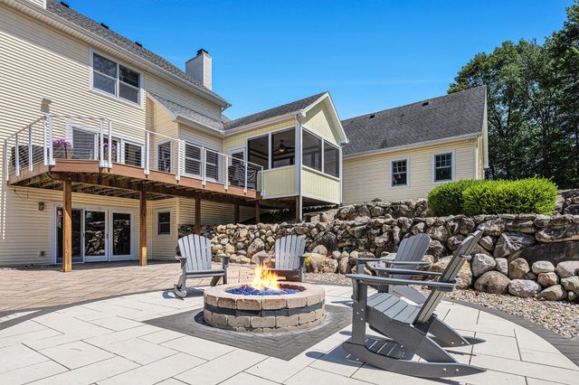 8196 E Walnut Ridge, New Carlisle, IN 46552