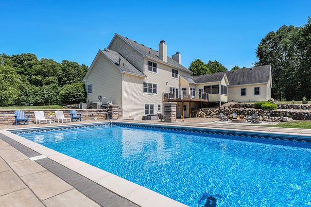 8196 E Walnut Ridge, New Carlisle, IN 46552