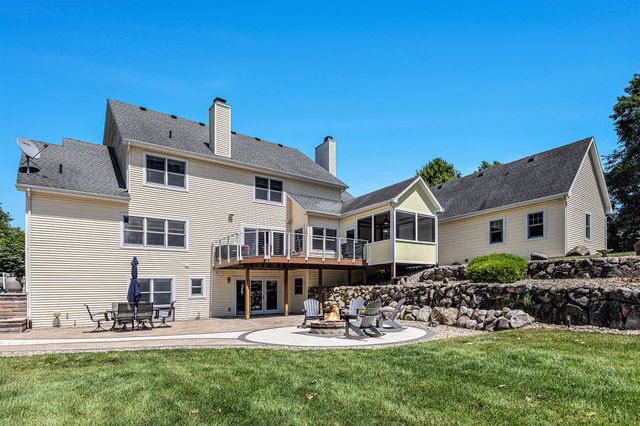 8196 E Walnut Ridge, New Carlisle, IN 46552