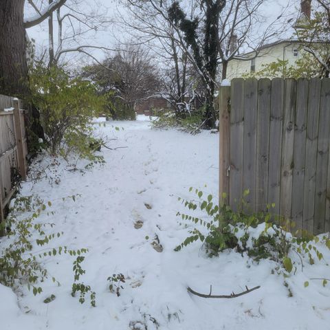 389 N Monroe Avenue, Columbus, OH 43203