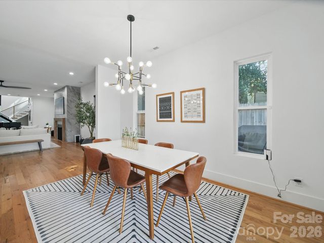 708 Cross Trail Drive, Charlotte, NC 28204