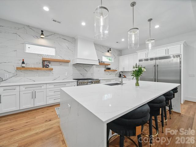 708 Cross Trail Drive, Charlotte, NC 28204