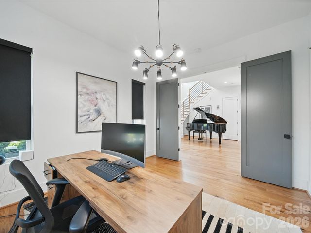 708 Cross Trail Drive, Charlotte, NC 28204