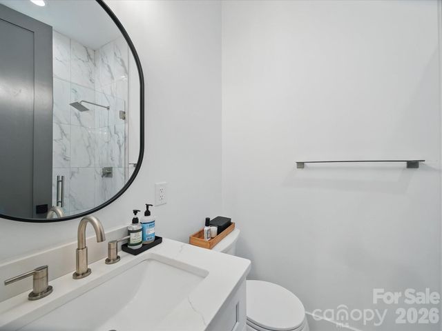 708 Cross Trail Drive, Charlotte, NC 28204