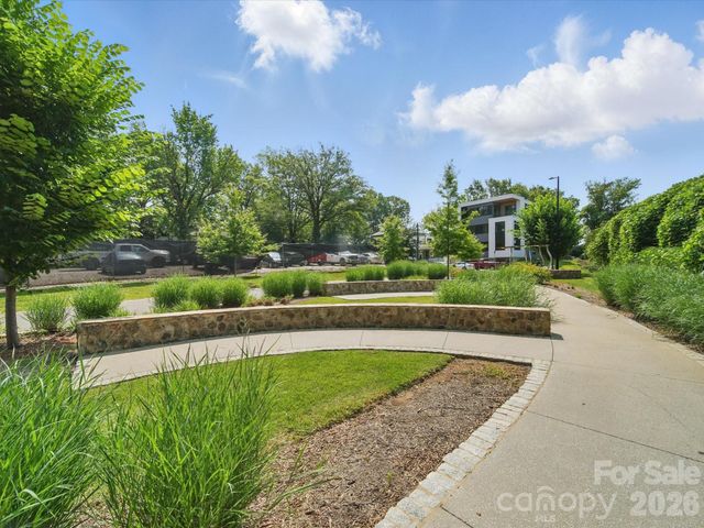 708 Cross Trail Drive, Charlotte, NC 28204