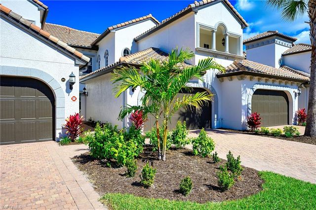 3745 Montreux Ln Apt 202, Naples, FL 34114