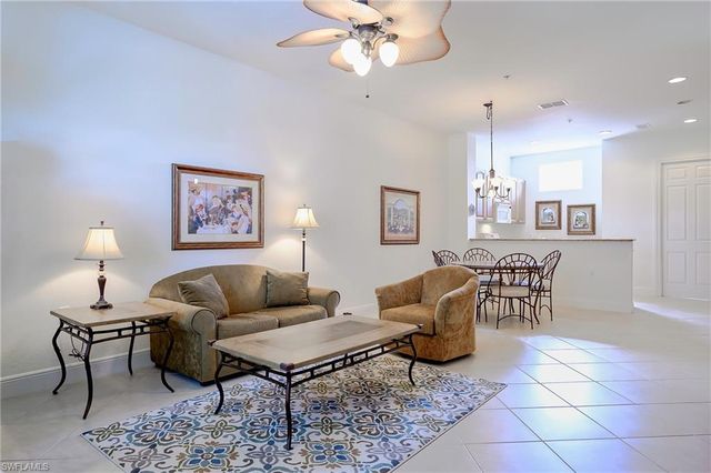 3745 Montreux Ln Apt 202, Naples, FL 34114