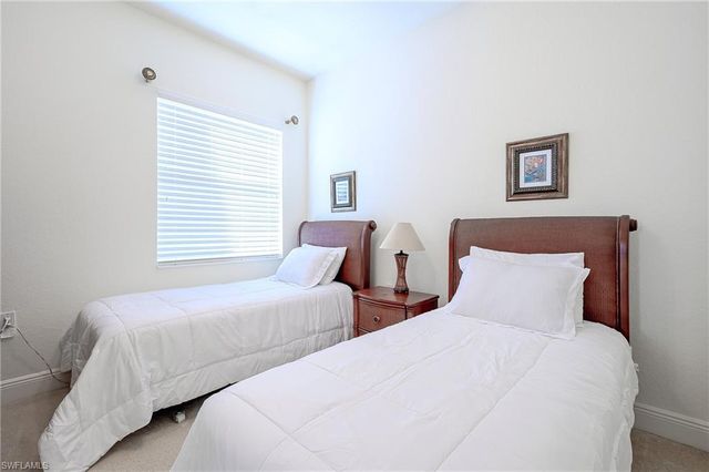 3745 Montreux Ln Apt 202, Naples, FL 34114